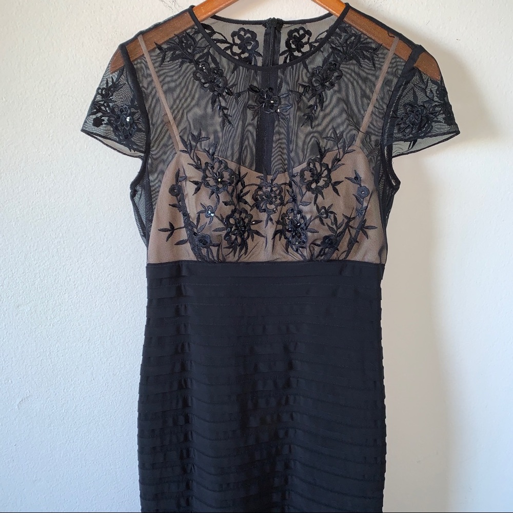 Marina Cap Sleeve Lace Black Bodycon Dress - Picture 2 of 9